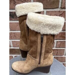 Women's UGG Wedge Heel Brown Boots Size 7.